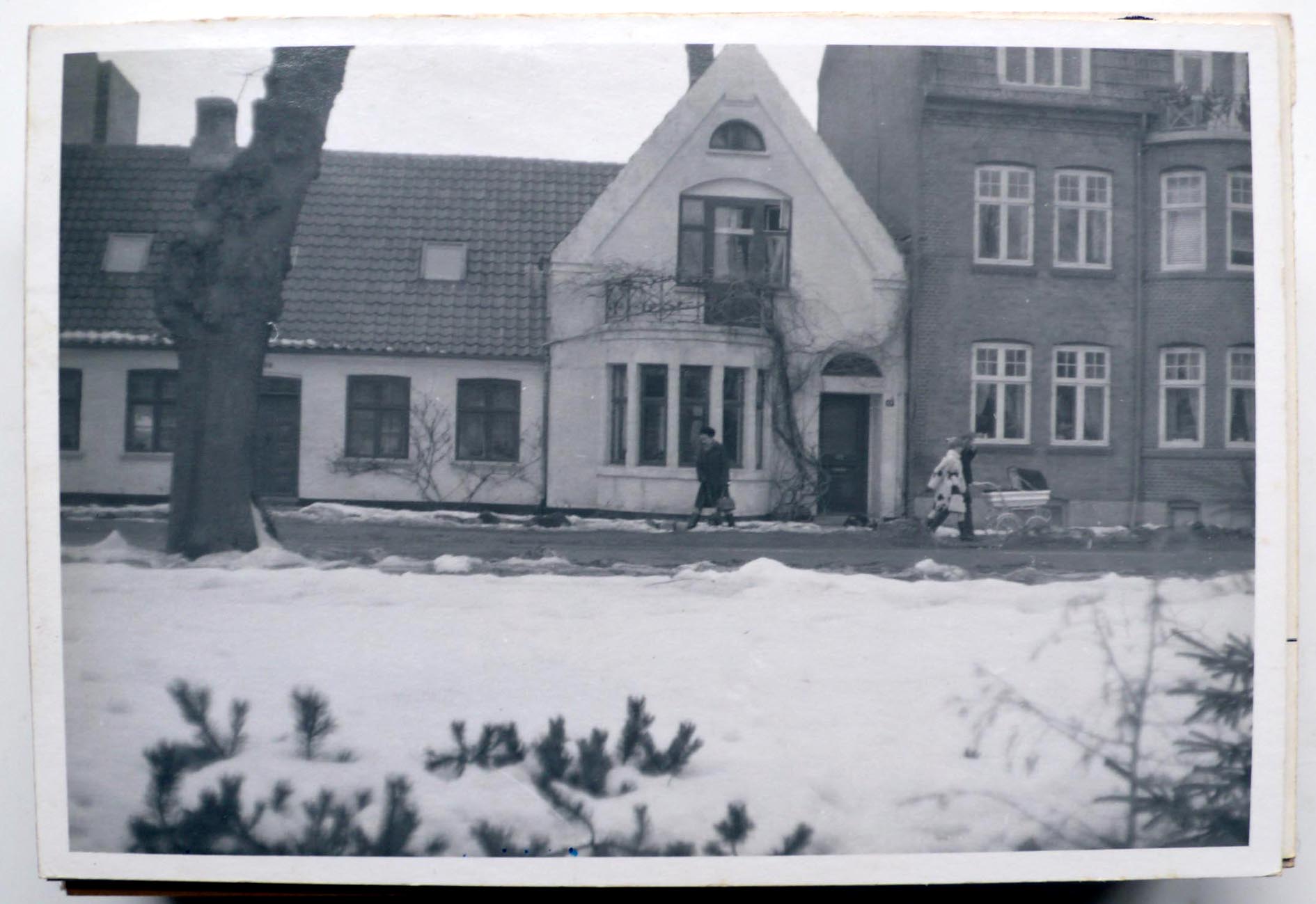 M 1970 04 27 lomholt 48 postcards 002